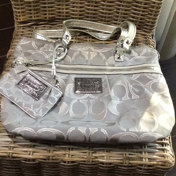 Coach Wristlet set - Picture 9 of 9